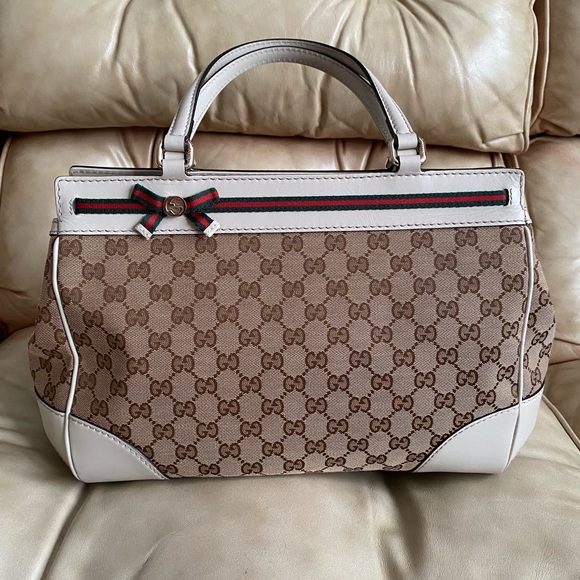 Gucci Handbags - LKNW Gucci Mayfair COA with Modifications GG Bow Detail Canvas Leather
